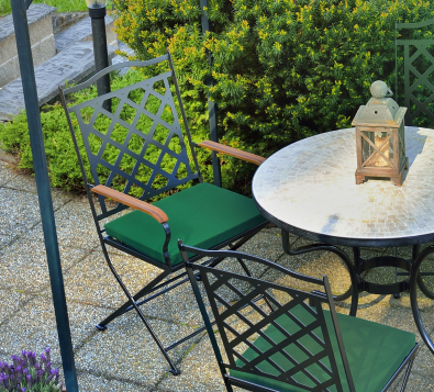 Gartenmöbel St. Tropez aus Metall, Mozaiktisch Travertin